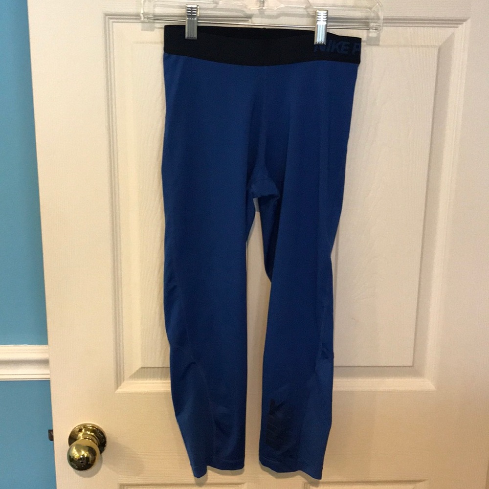 Nike pro dri fit cropped tights